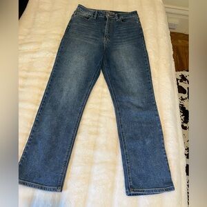 Just USA brand high rise straight leg jeans! Size 6/28 - gently worn